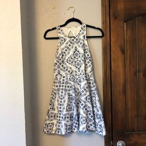 Women’s dress